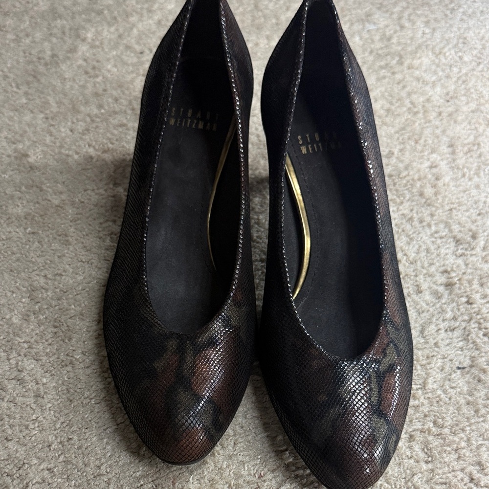 Stuart Weiztman Snake Print Pumps Round Toe Middle Heel Made in Spain Woman’s 7M